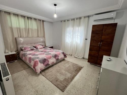 Sqanes Apartment | Appartement 2 chambres à 250m de la plage, propre & bien équipé