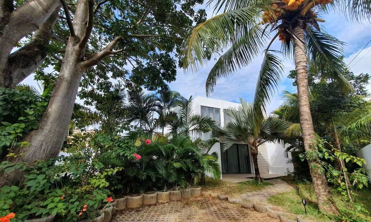 Cap Malheureux House | Contemporary villa a 5-minute walk from Bain Boeuf Beach