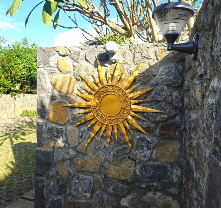 La Preneuse Apartment | Cozy Backyard Studio in Tamarin for Adventurers and Kitesurfers
