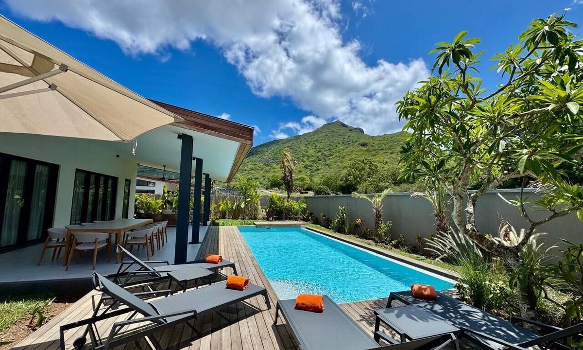Tamarin Villa | Eko Savannah by MJ Holidays