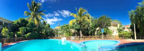 Flic-en-Flac House | Gold Coast - Villa privée 8 Pers face à la Plage, Piscines & Jardin
