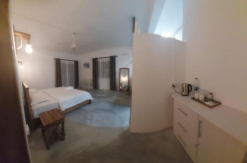 Rodrigues Island House | HillView