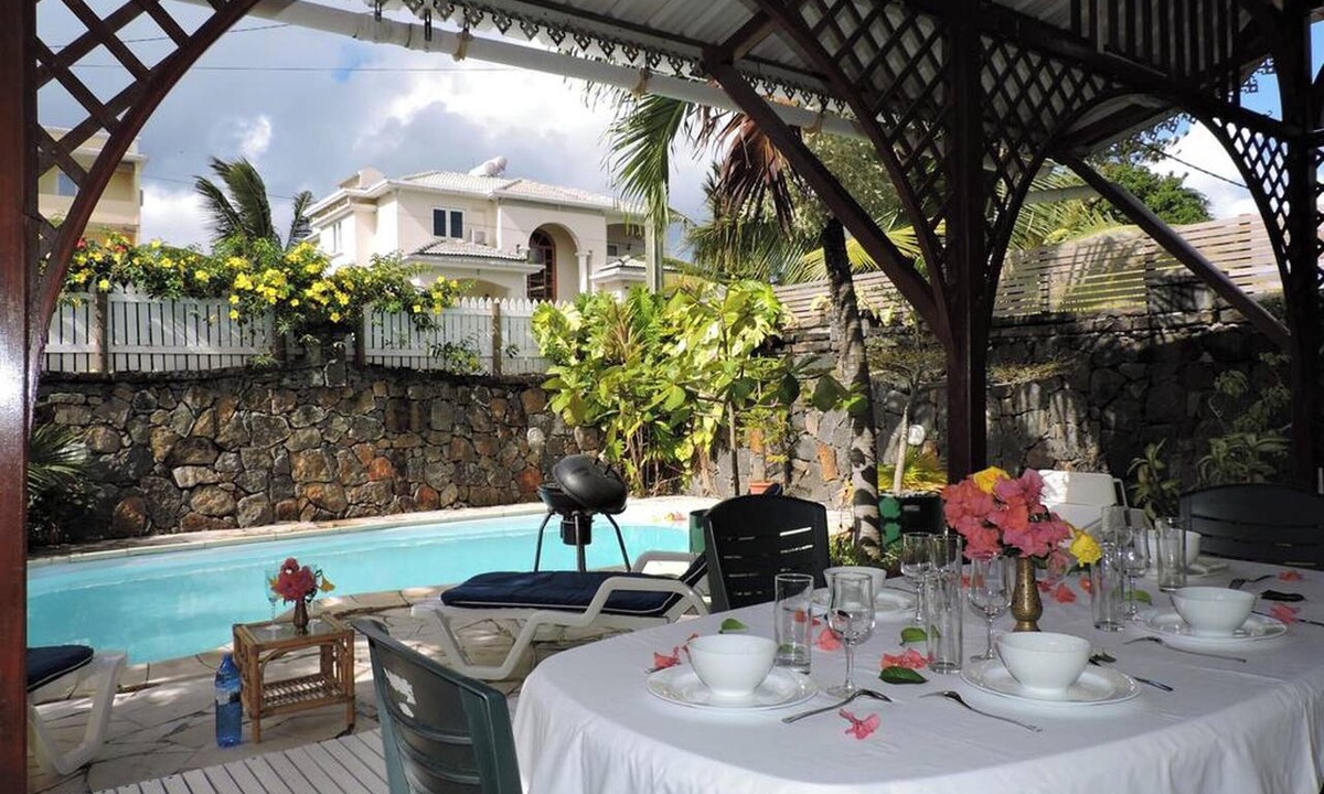 Blue Bay Villa | Homerez - Villa in Blue Bay