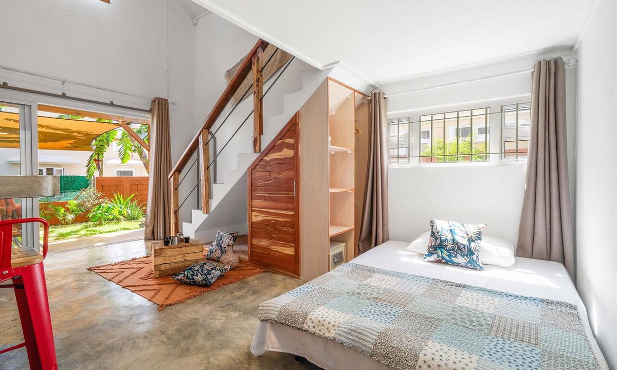 Albion Bed & Breakfast | La Maison Ojas Eco Lodges