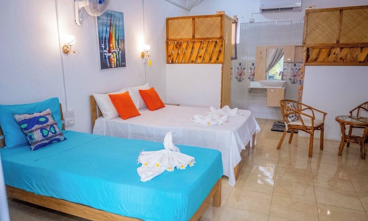 Coromandel House | La Villa Allamanda