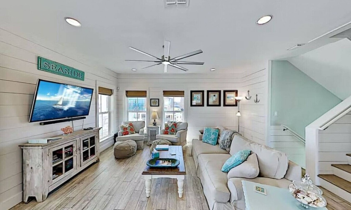 Sand Point House | Luxe Beach House I Ocean Views I Private Neighborhood Beach Access/Pool