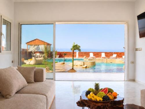 Dar Allouche Villa | Luxury Beachfront Villa with Pool and Jacuzzi