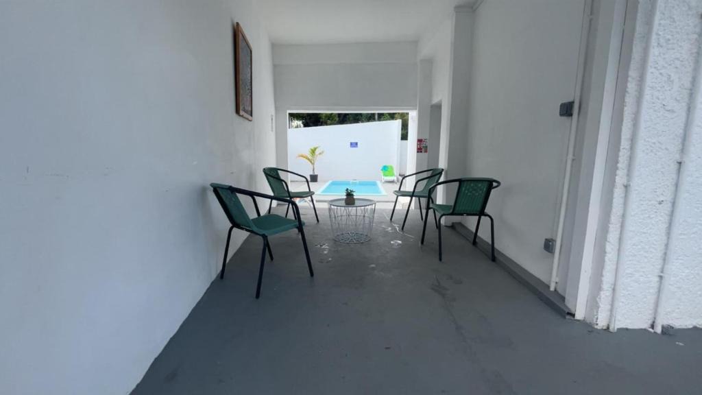 Pointe Aux Sables Apartment | Magnifique Villa Roof Top et Piscine 6 personnes