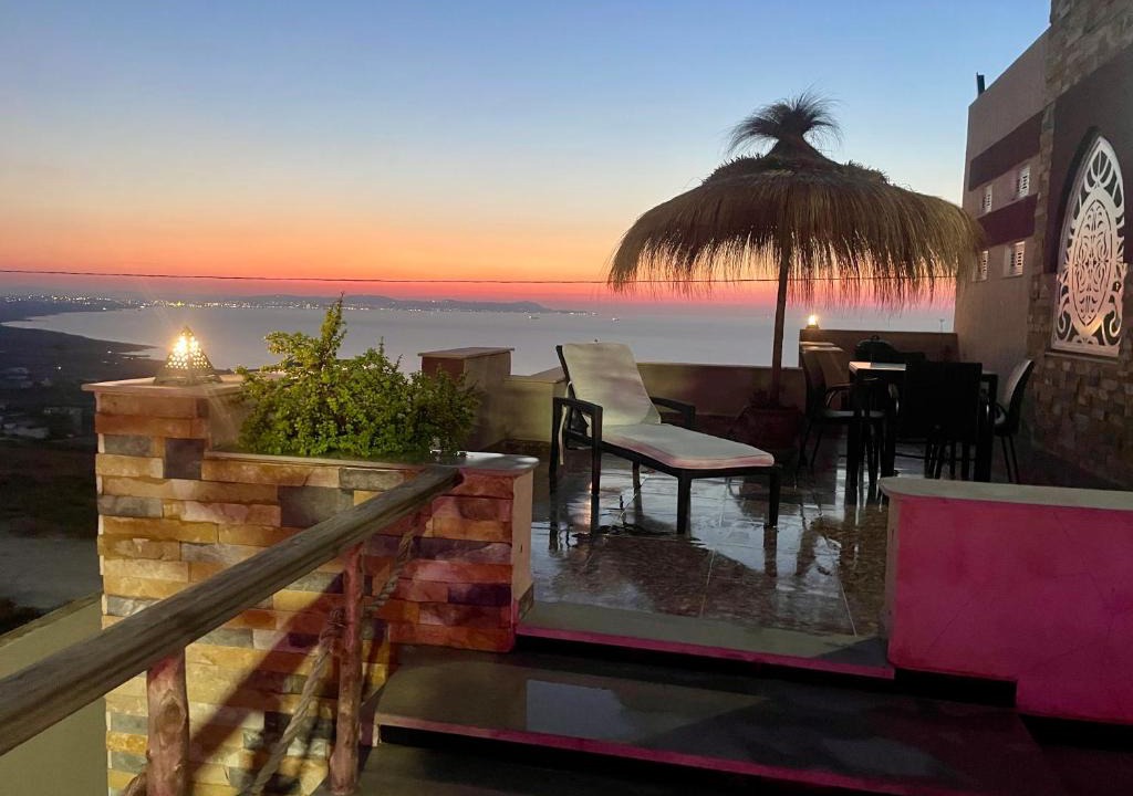 Aousja Apartment | Master Suite in Bellavista Andalucia with Pool and Beach