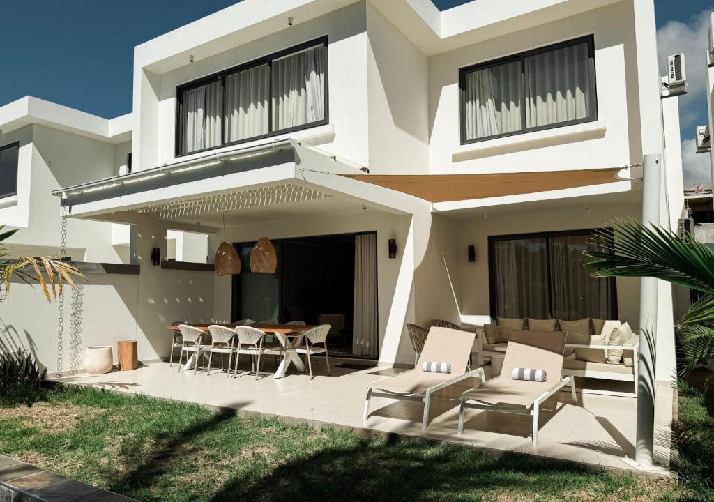Grand Gaube House | North Island View Family Duplex with private pool by LOV Mauritius
