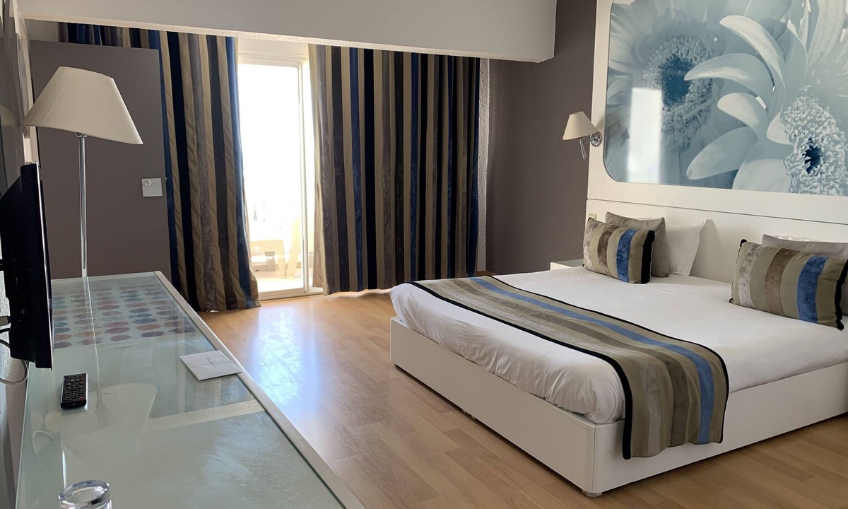 Sqanes Hotel | One Resort Jockey