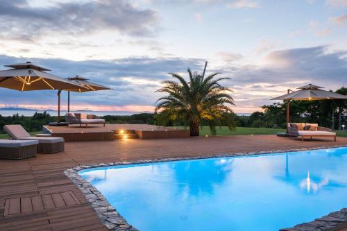 Lautoka Villa | Paradis Sur Terre Ocean View Fiji Villa for 12 with 2 Private Pools