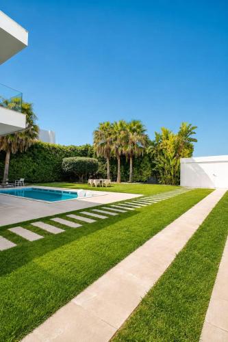 La Soukra House | Premium Villa with Pool and Large Garden S15