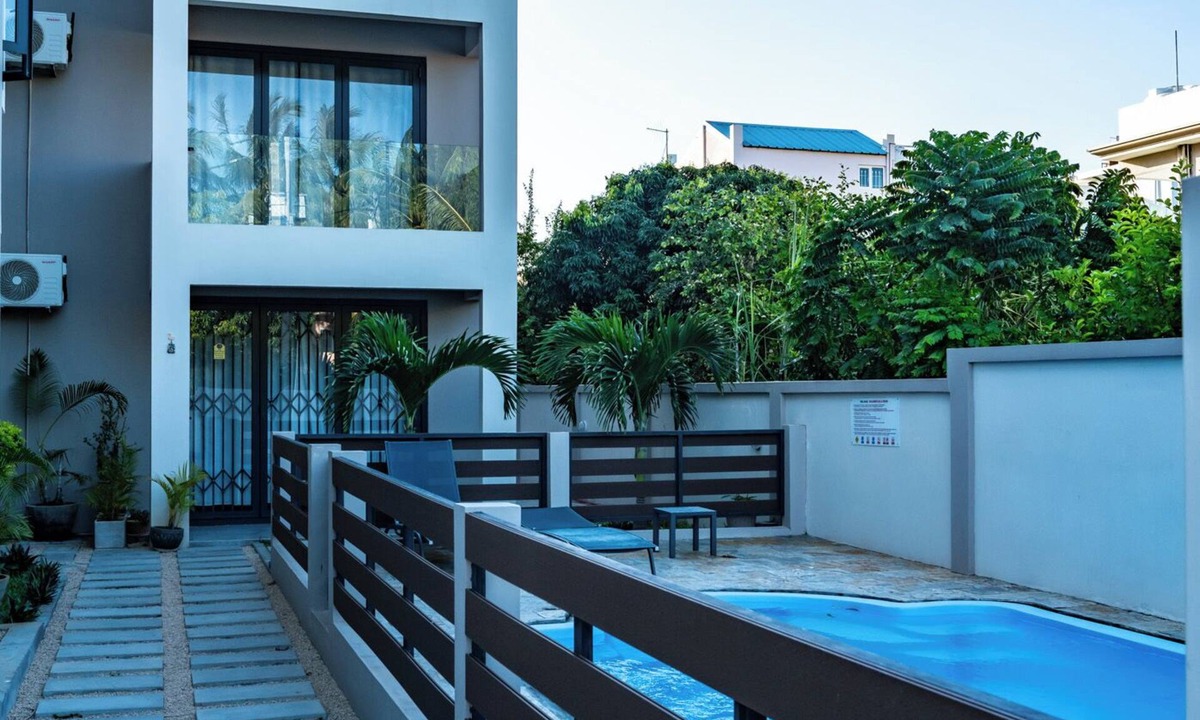 Flic-en-Flac Apartment | RABBIT HOLIDAY - 8 mins walk to the beach