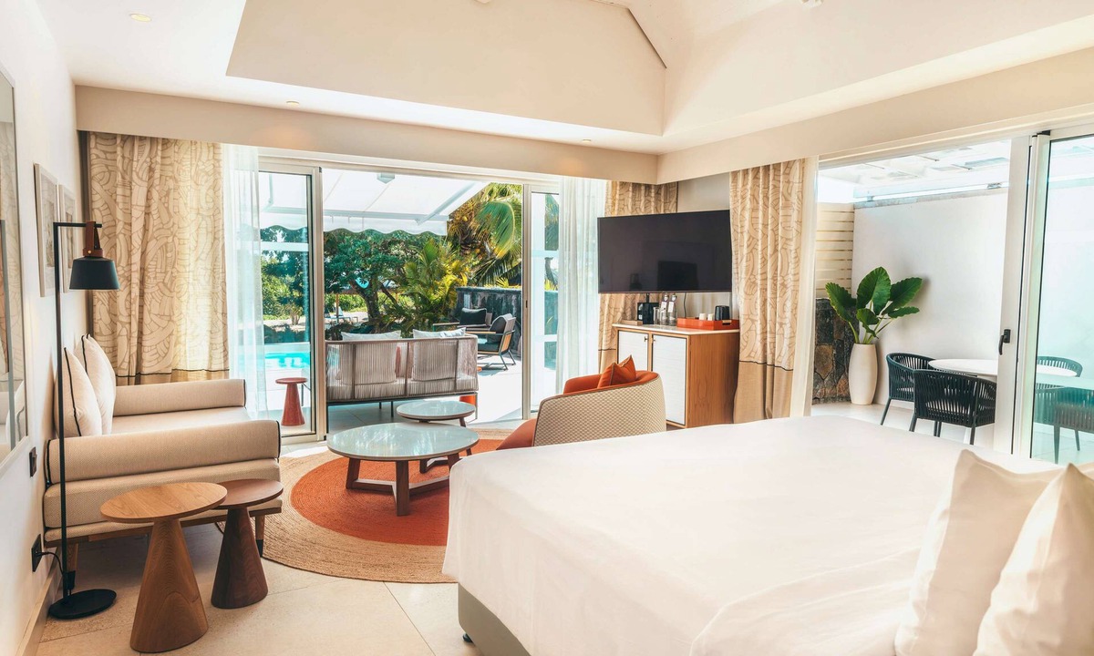 Roches Noires Resort | Radisson Blu Azuri Resort & Spa
