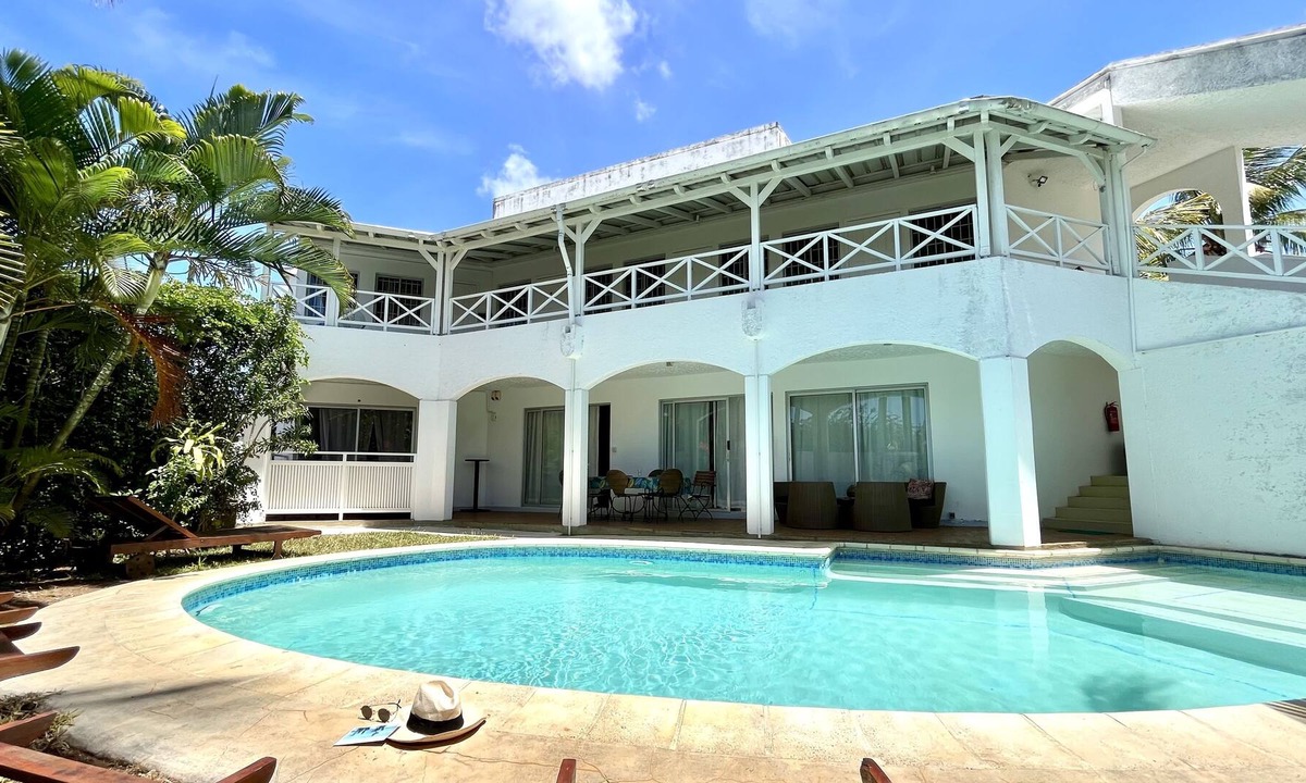 Mont Choisy House | Spacious Villa with garden and swimming pool 2 min from the beach - Government license Touristic residence n. 00102