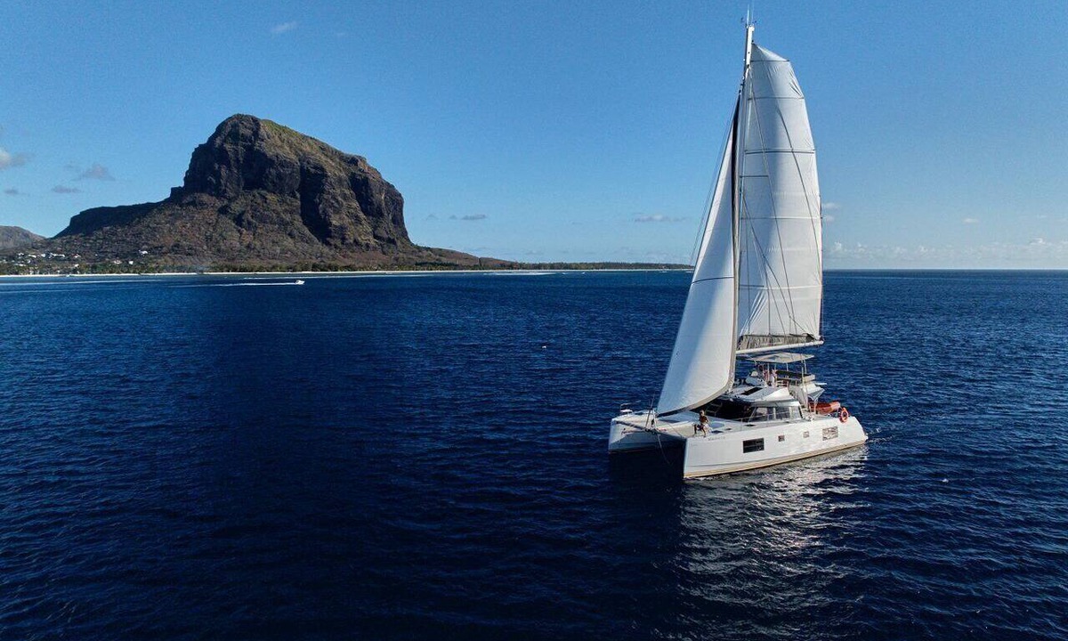 Black River Boat Rental | Sun-Kissed Sailing Adventure in Distrito Riviere Noire, Mauritius