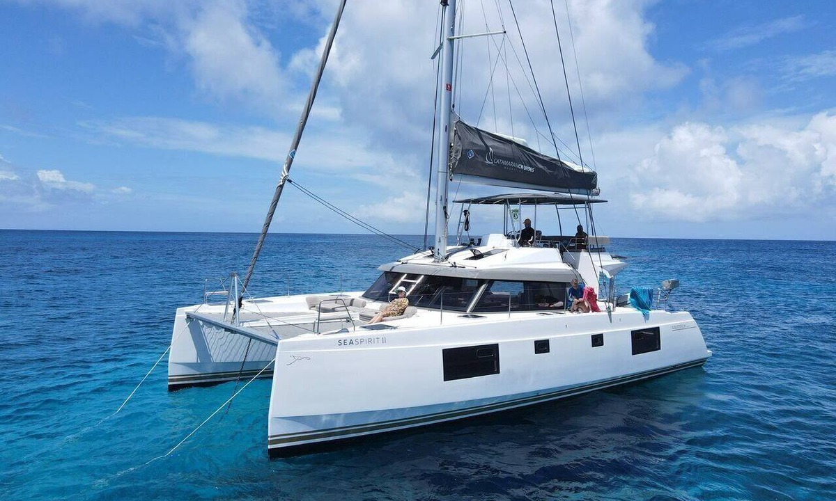 Black River Boat Rental | Sun-Kissed Sailing Adventure in Distrito Riviere Noire, Mauritius