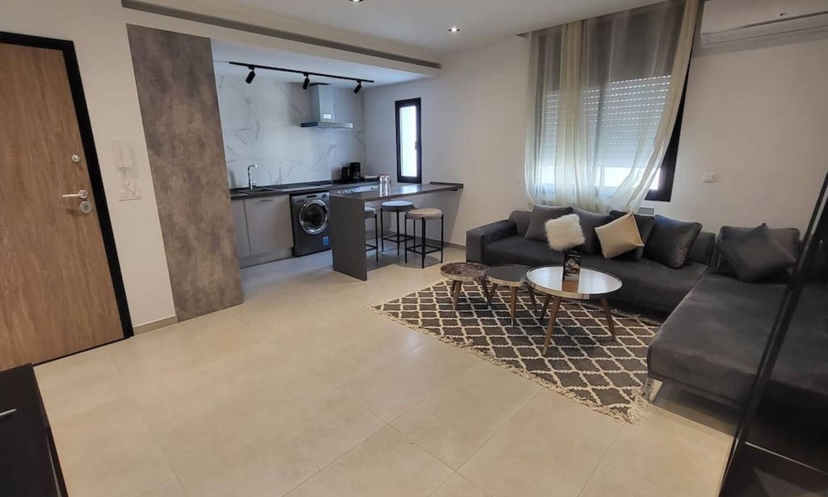 Les Berges du Lac Apartment | Sunset 303 Brand new apt With gym in Lac 1