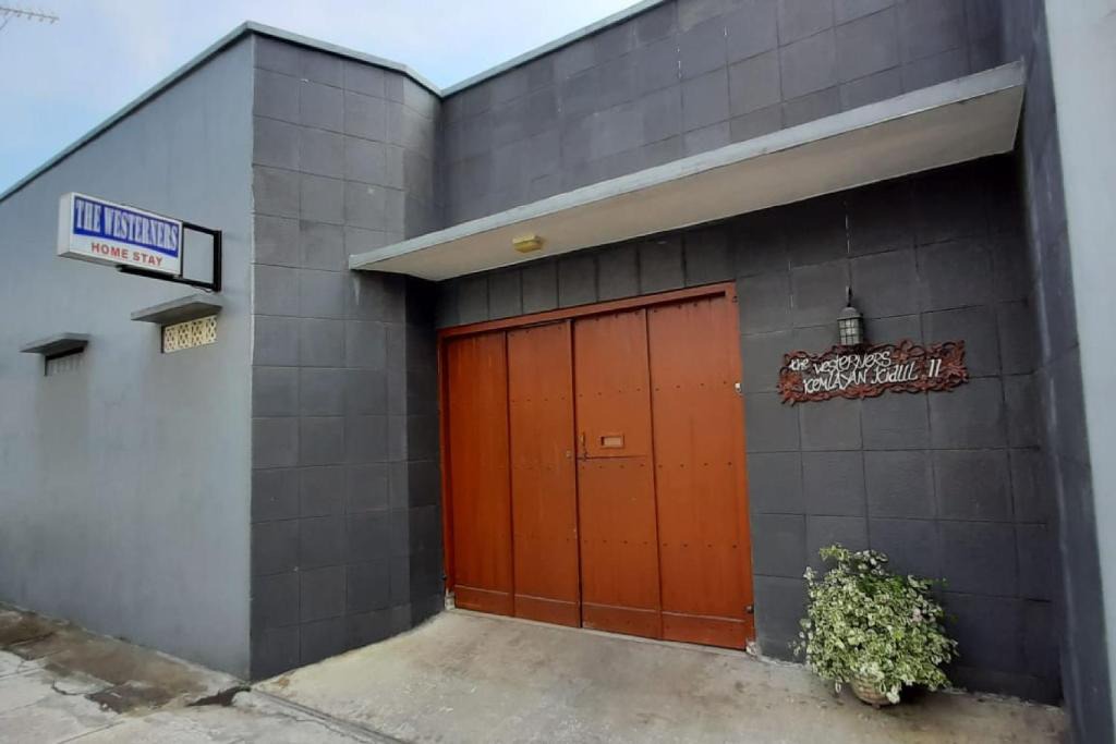 Surakarta House | The Westerners Homestay