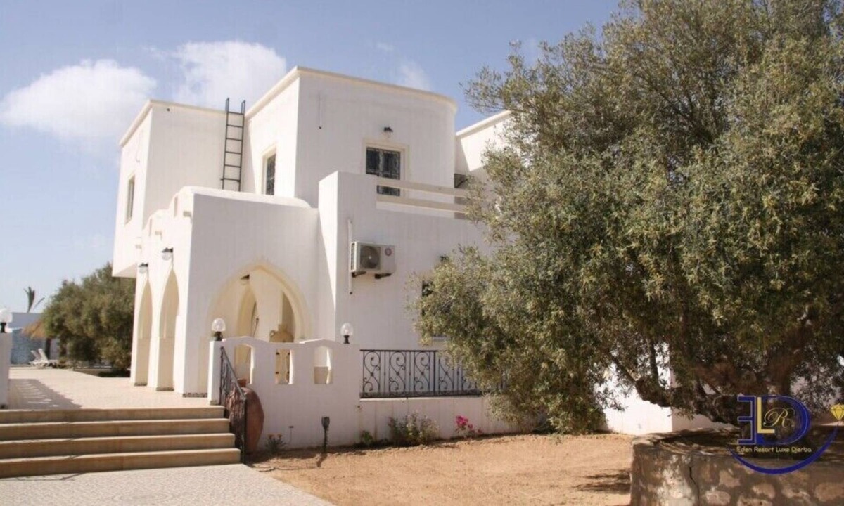 Aghir Villa | Villa de Standing Lotus 300m2, Sans Vis-a-vis, Piscine, Close, 1km de la Plage