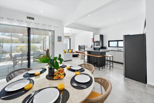 Pereybere Villa | Villa moderne avec piscine privée, Plage à 5 mins