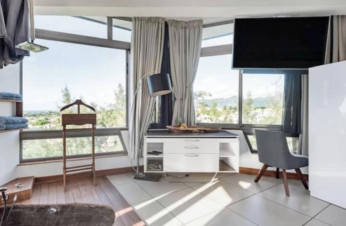 Pointe Aux Sables House | 2 studios in a shared design villa + pool + jacuzzi + gym