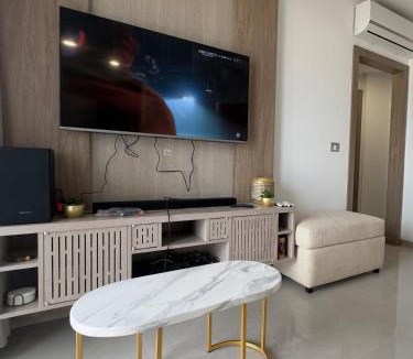 Chott Mariem Apartment | Apartment with sea view and pool access