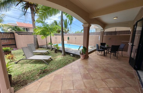 Pereybere Apartment | Appartement, Moderne Avec Piscine a 5mins de la Plage, Ideal Pour les Couples