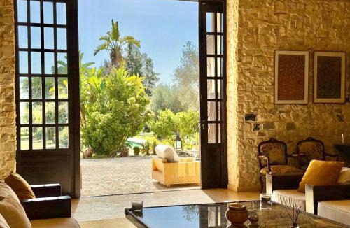 Utica Villa | Artists House Villa in Utique