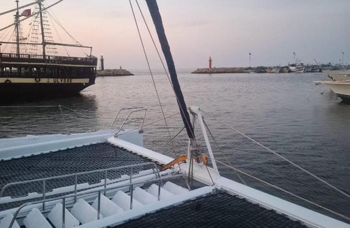 Houmt Souk Boat Rental | Balade de 3 heures en Catamaran de Luxe djerba