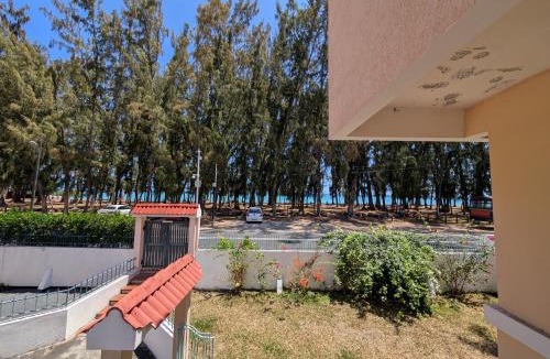 Wolmar Apartment | Beachfront 4-Bedroom Villa with Rooftop Sunset Terrace