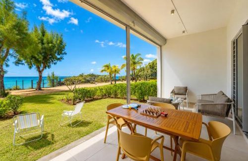 Grand Gaube Apartment | Beachfront Apartment with Garden & Direct Beach Access
