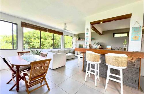 La Mivoie Apartment | Blue Zebra - Seaview Sunset Apartment 1