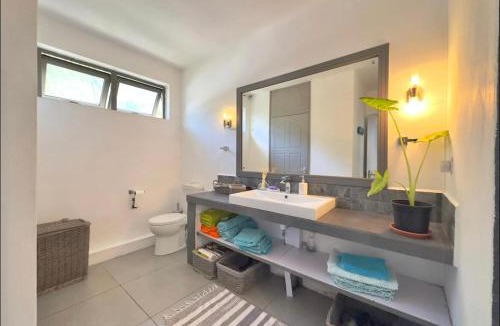 La Mivoie Apartment | Blue Zebra - Seaview Sunset Apartment 1