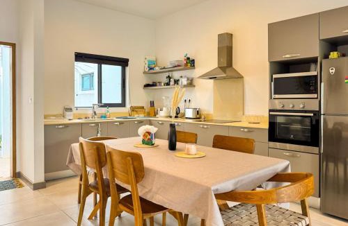 Grande Riviere Noire Apartment | Blue Zebra - T4 Oasis - Rivière, Mer et Piscine