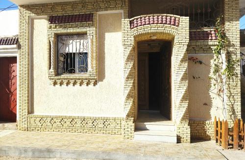 Nefta House | Bright 1BR Oasis Stay, Calm Area Nefta