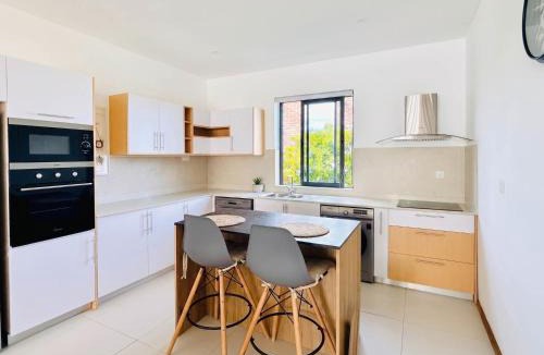 Grand-Baie Apartment | Bright 2BR Apartment Terrace & Pool Grand Baie