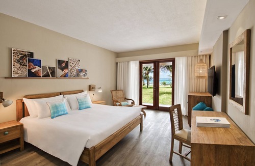 Quatre Cocos Resort | C Mauritius - All inclusive