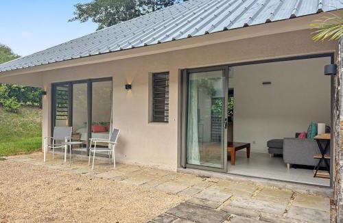 Black River Apartment | Calm guesthouse near Riviere Noire