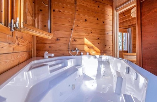 Fernana Hotel | Chalets & SPA à l eau thermale