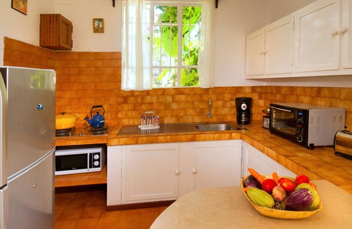 Pointe D'esny Villa | Charming Villa Pointe D'Esny feet in the water on garden and beach, quiet, wifi