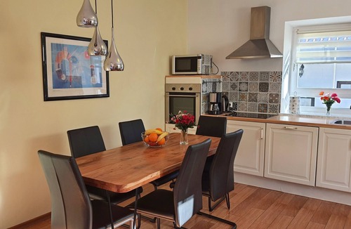 Villach Apartment | Comfortable, very quiet and sunny apartment. Only 5 minutes to the Silbersee