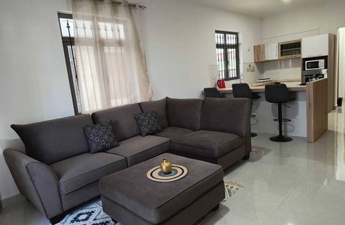 Grand-Baie House | Cozy 2-bedroom apartment in wonderful Grand Baie, close to La Croisette