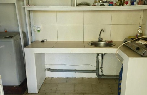 La Preneuse Apartment | Cozy Backyard Studio in Tamarin for Adventurers and Kitesurfers
