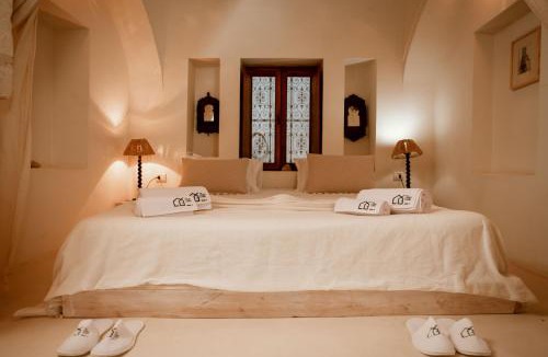 Erriadh House | Dar Meryem Djerba: Houch avec piscine