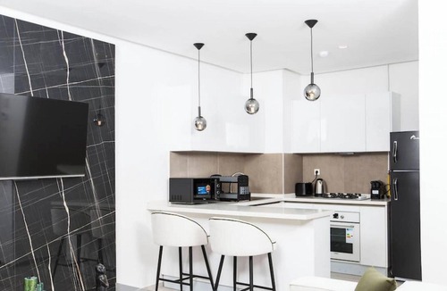 La Marsa Apartment | E24: Grand Luxe tout équipé et central