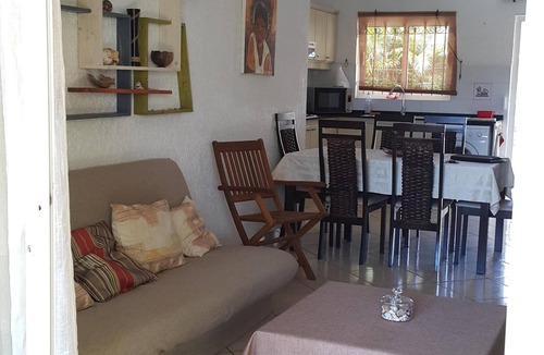 Flic-en-Flac Apartment | Flic en Flac Apartment in a 3 * quiet beachfront and secure