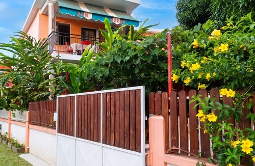 Flic-en-Flac Apartment | Homerez - Apartment in Flic en Flac