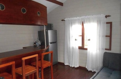 Albion House | Homerez - Charming House in Albion with Shared Pool